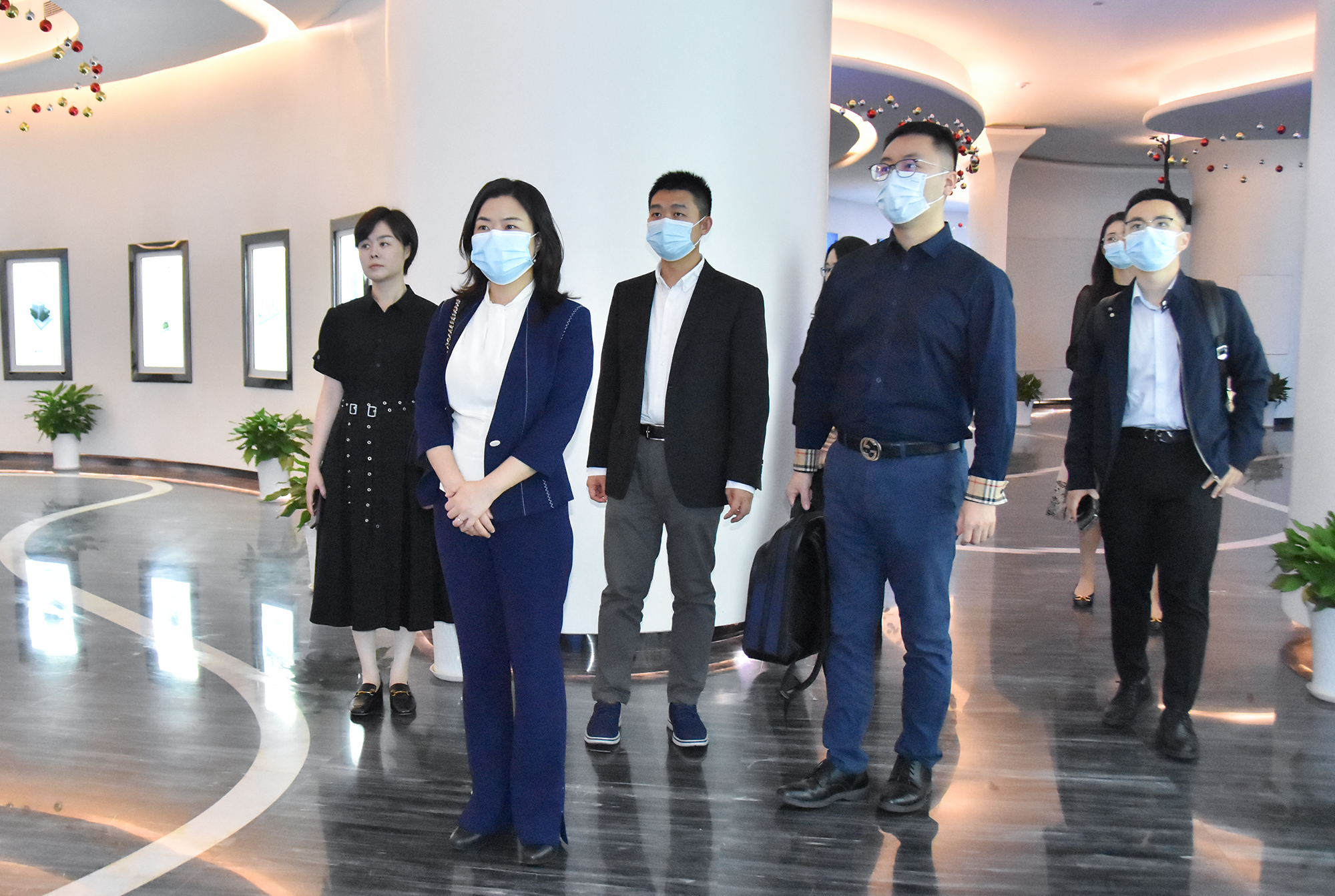  国泰君安湖南分公司辅导莅临bifa必发集团调查互换(图1)