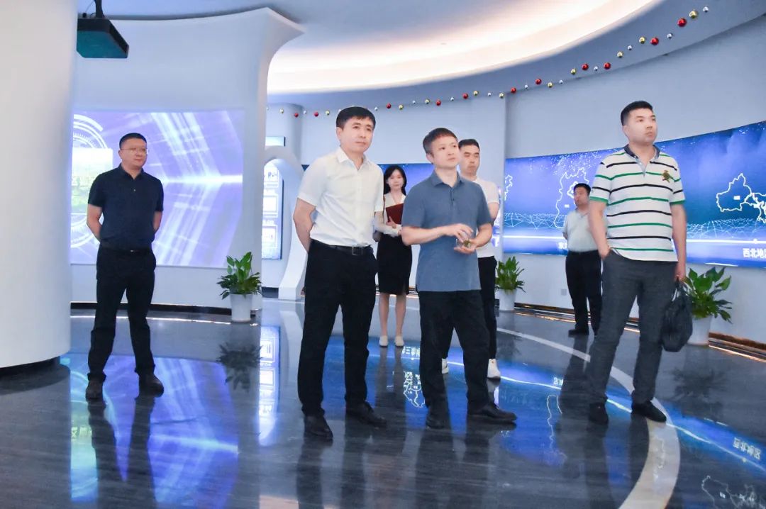 华融湘江银行莅临bifa必发集团调查互换(图4)