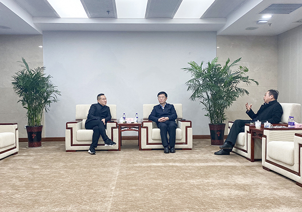 bifa必发集团董事长冯卫兵与望城经开区党工委书记周剀敦睦座谈(图3)
