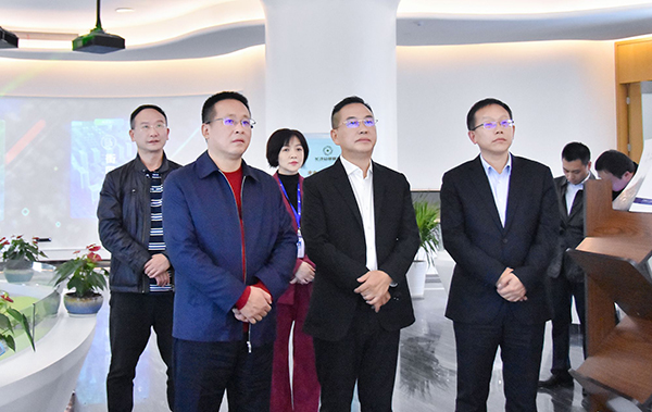 中国农业银行湖南省分行辅导莅临bifa必发集团调查座谈(图2)