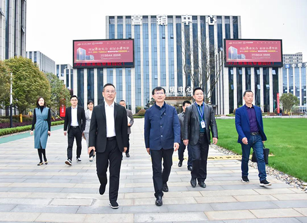 临湘市委常委、宣传部长李孟阳一行莅临bifa必发集团参观调查(图1)
